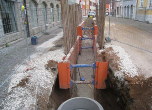 Asfaltiranje, tlakovanje, gradnja cest, komunalne infrastrukture, urejanje okolice